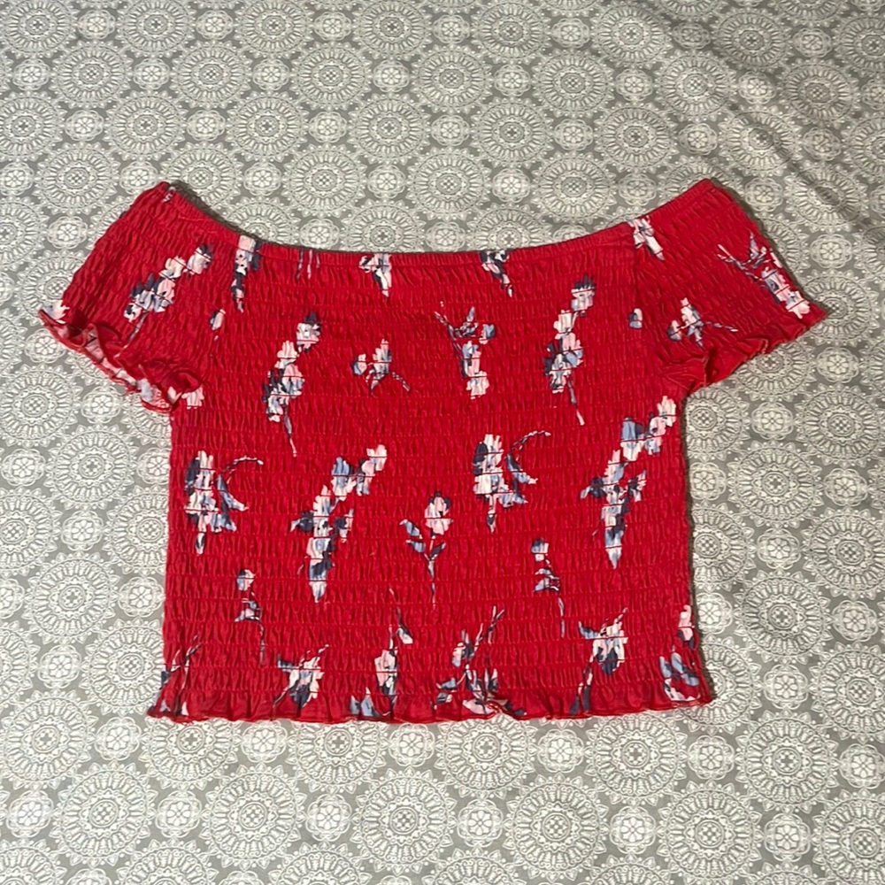 ARIZONA off the shoulder cropped shirt